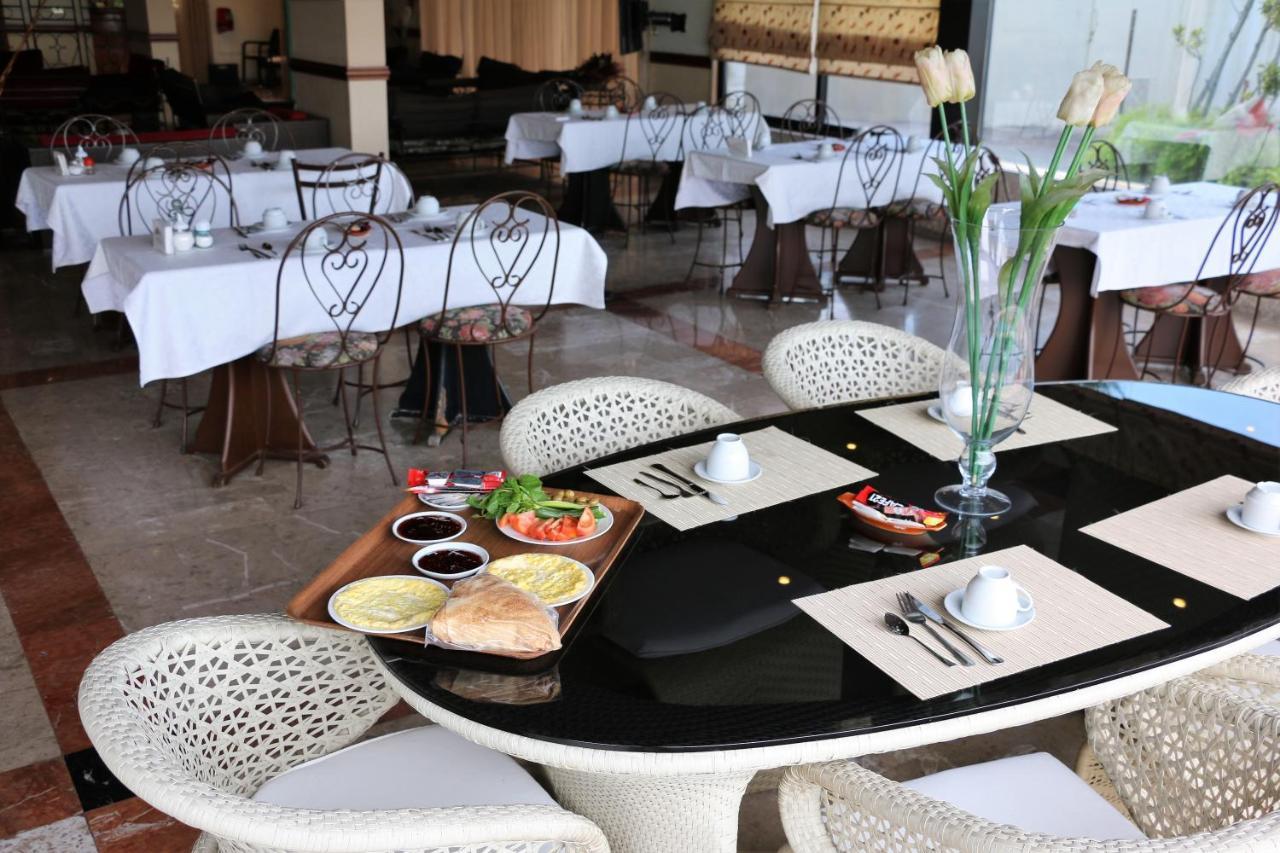 Holiday Suites Hotel & Beach Resort Dżunija Zewnętrze zdjęcie